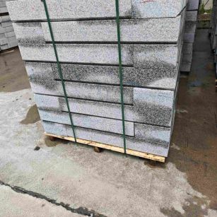 咸宁芙蓉白路牙石，马路牙子