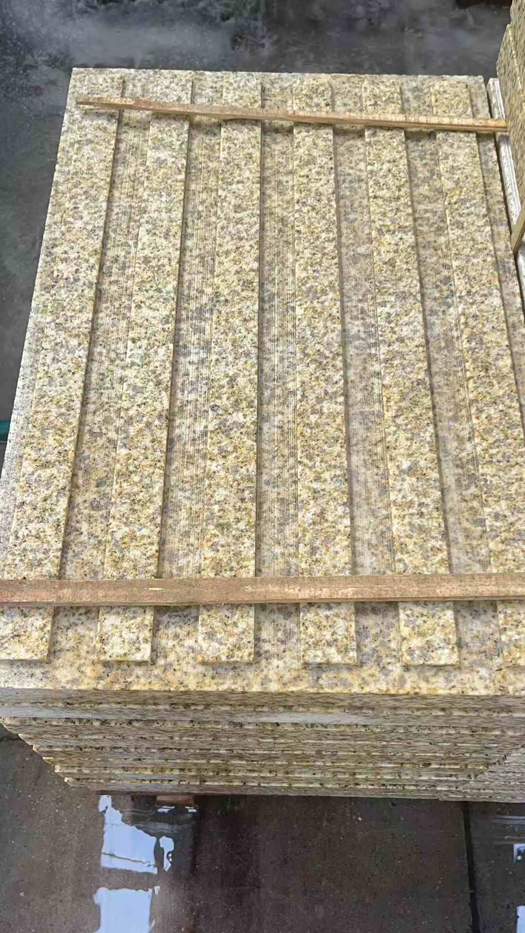 咸宁黄金麻盲道 石材盲道