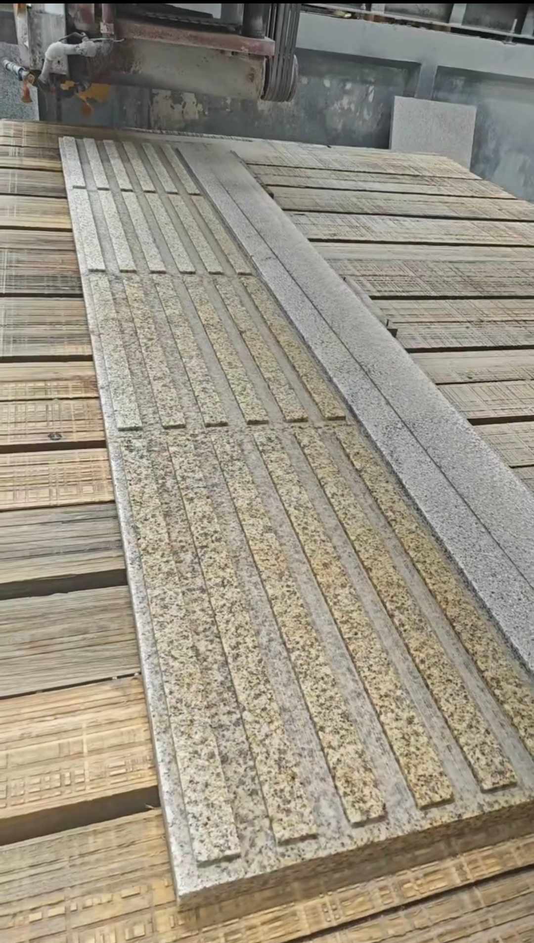 咸宁黄金麻盲道石 盲条