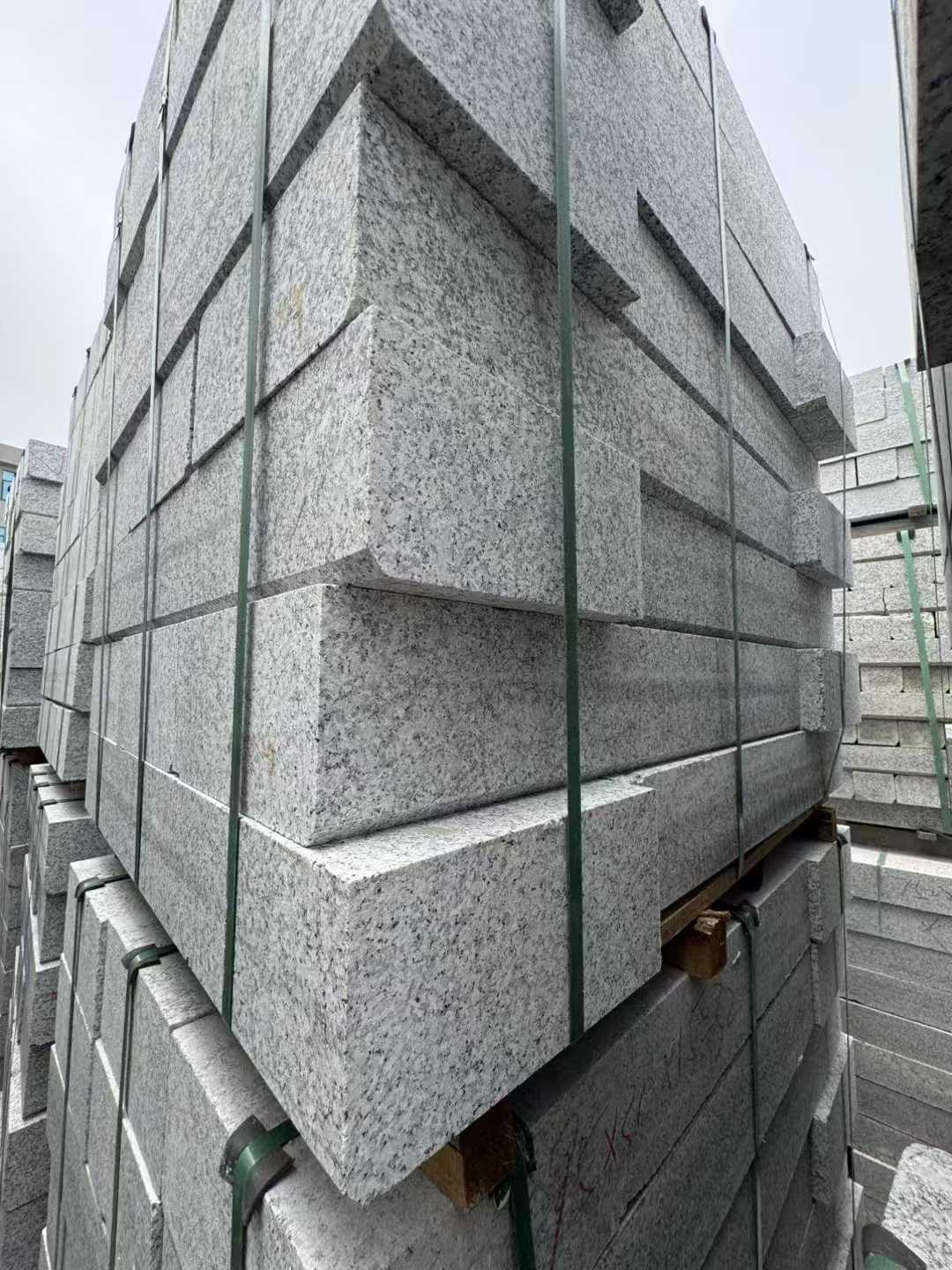 咸宁芝麻白路牙石 马路牙子
